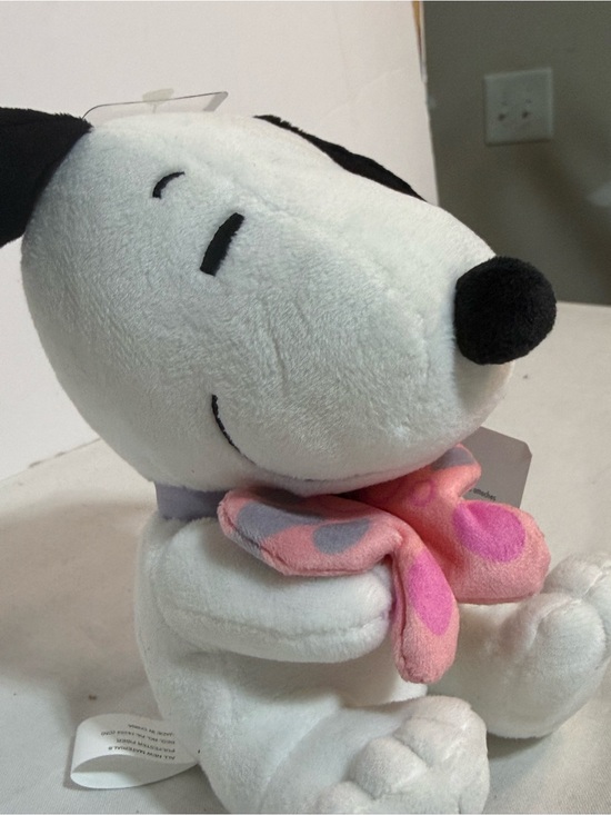 Hallmark Other - Hallmark Peanuts Snoopy Plush Holding Pink Butterfly 6" MJM3274 2024 NWT